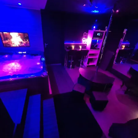 Bed and breakfast Loveroom Sexyloveroom Rivesaltes