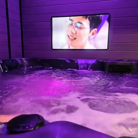 Loveroom Sexyloveroom 4* ריווזאלט