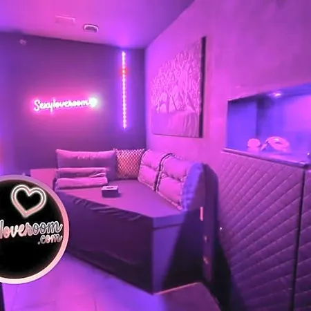 فندق مبيت وإفطار Loveroom Sexyloveroom 4*